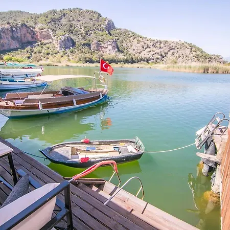 Dalyan Yagmur בית נופש